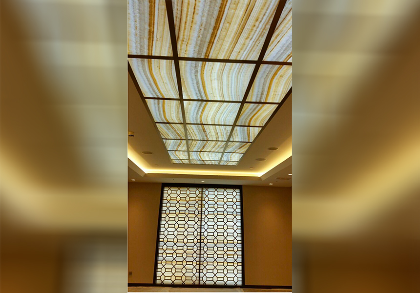 ONYXVIEW™ as the skylight to adorn a hotel lobby